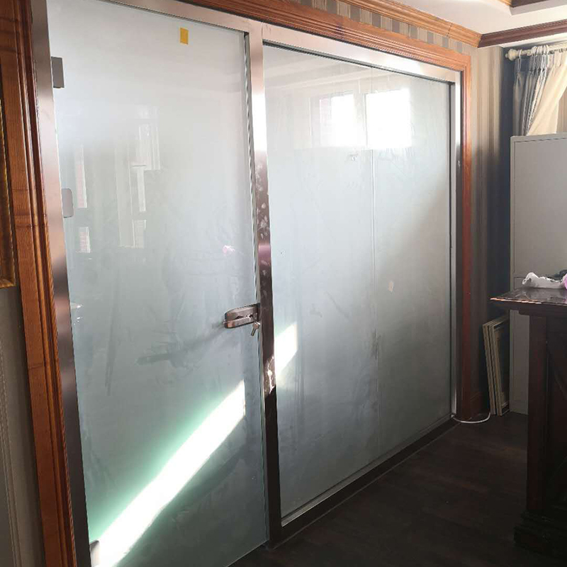 金石滩房地产售楼处财物办公室门